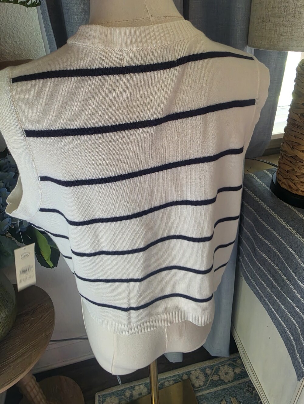 NWT Striped Vest Top - Picture 4 of 5